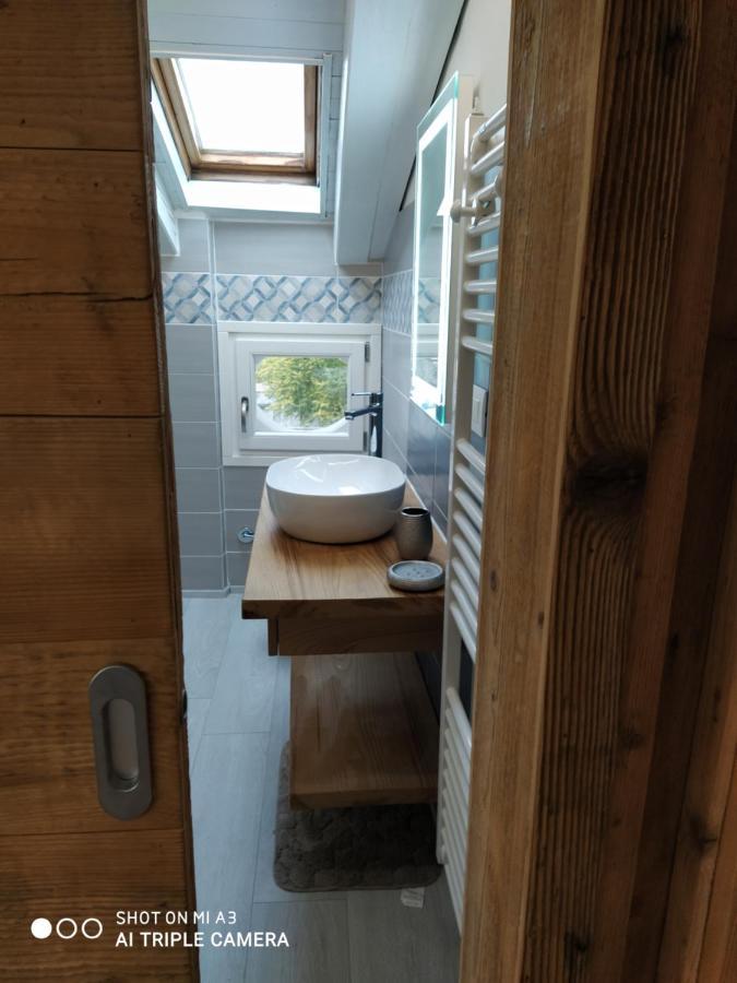 Apartamento Un oeil sur la cathédrale Aosta Exterior foto